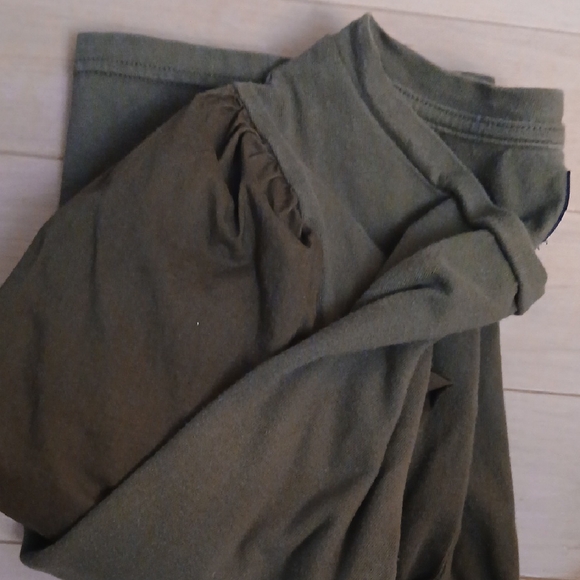 Olive Green LONG SLEEVE TOP - Picture 1 of 1